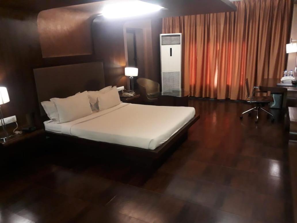 Cocoon Luxury Business Hotel Dhanbād Exteriör bild