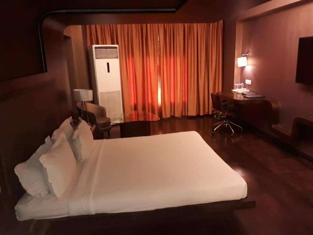 Cocoon Luxury Business Hotel Dhanbād Exteriör bild