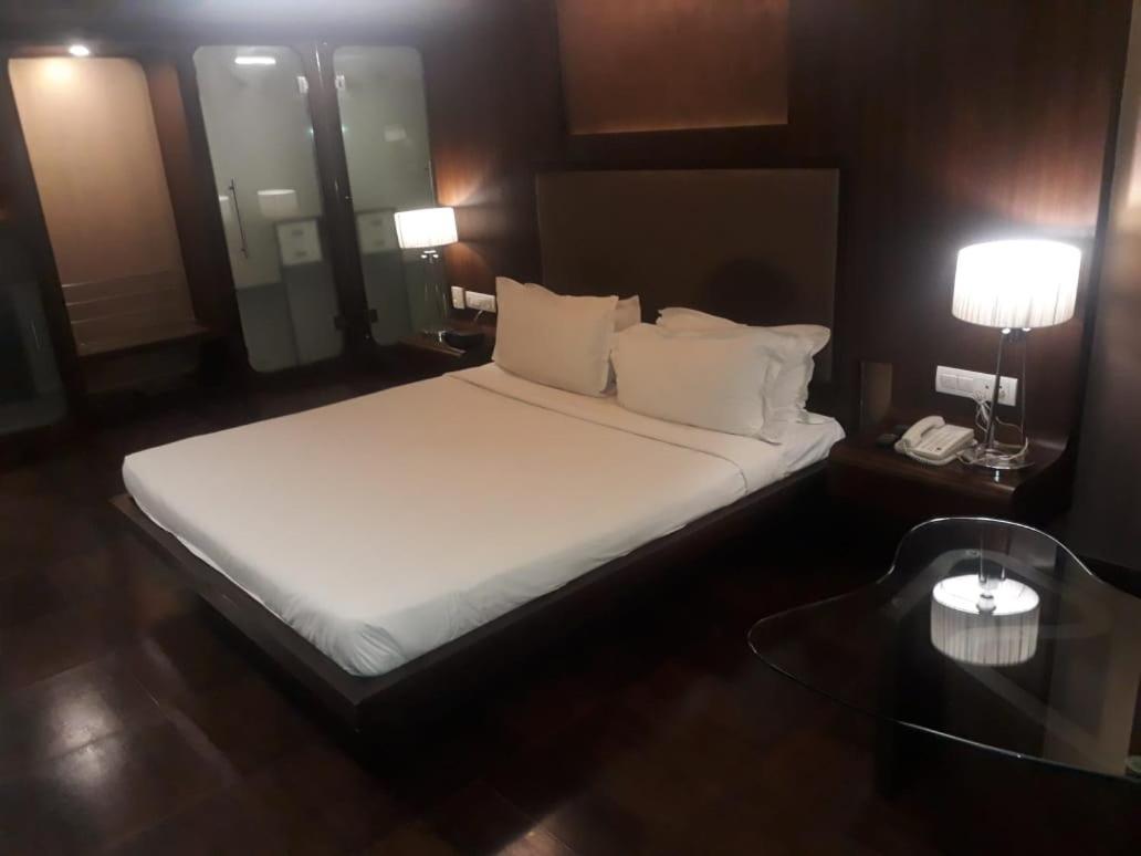 Cocoon Luxury Business Hotel Dhanbād Exteriör bild